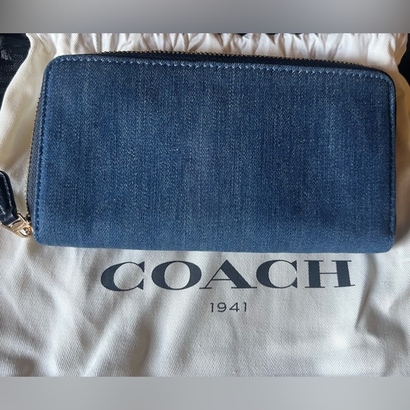 🌟New! Coach Denim Accordion Wallet - Picture 4 of 4